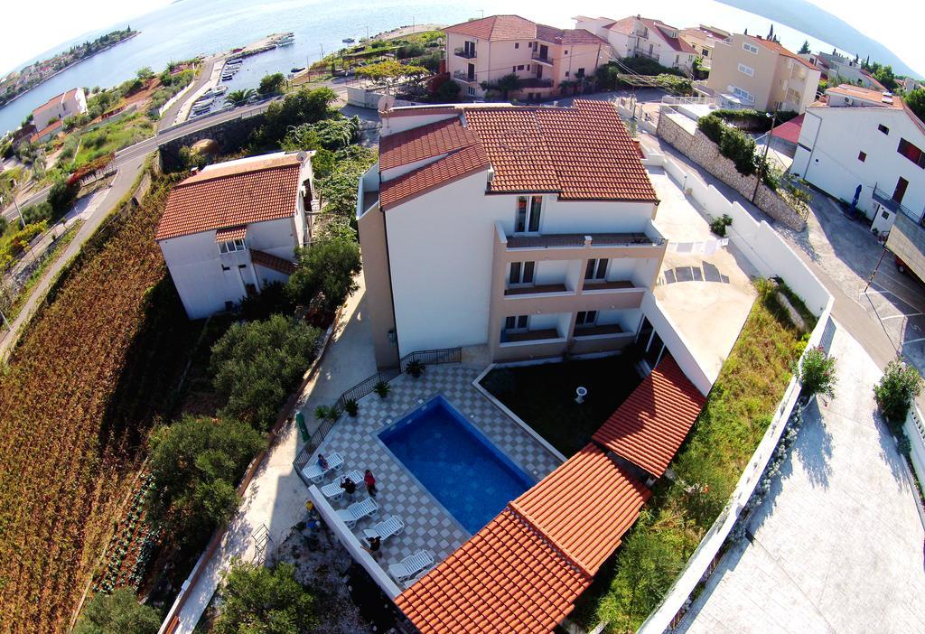 Apartments&Rooms Jelavic Seget Vranjica Exterior foto